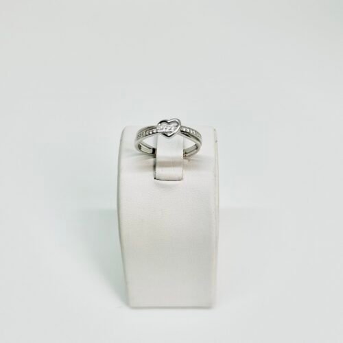 Anillo de plata y circonias