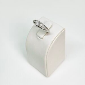 anillo de plata y circonias