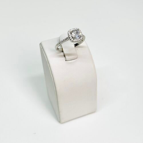 ANILLO DE PLATA Y CIRCONAS