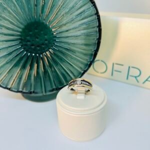 anillo de plata y apliques