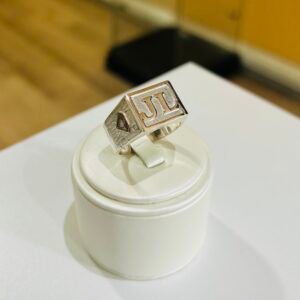 Anillo de sello en plata y oro 10k